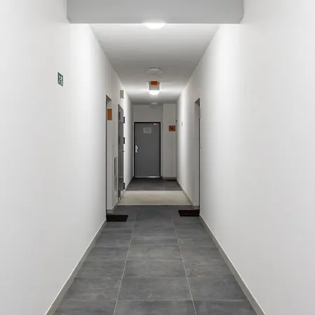 3-izb S Klimatizaciou A Parkovanim V Novostavbe Апартаменти