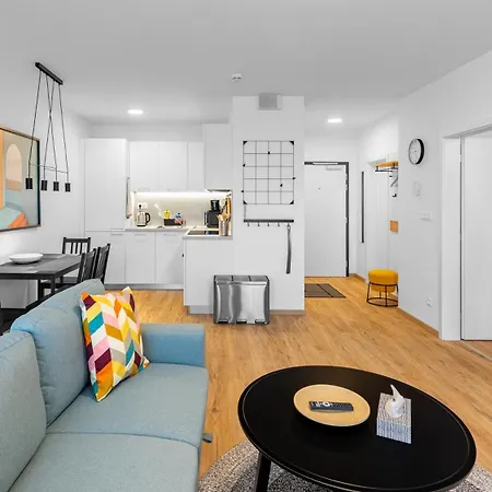 3-izb S Klimatizaciou A Parkovanim V Novostavbe Apartment *
